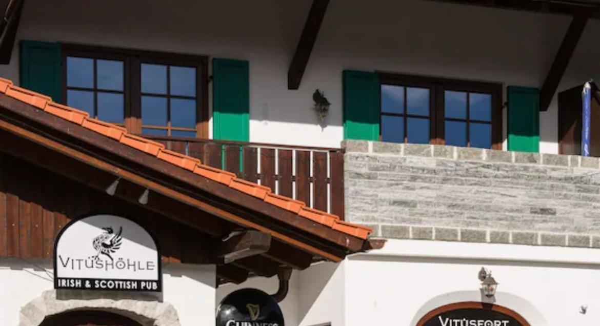 Vitushoehle & Vitusfort - Magie Von Irland Und Schottland Füssen Extérieur photo